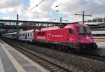 5 370 007 macht sich am 11.3.2017 mit dem EC55  Berlin-Gdynia-Express  nach Gdynia Glowna in Berlin Gesundbrunnen auf den Weg.