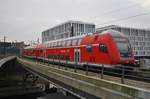 RE1 (RE3105) von Magdeburg Hauptbahnhof nach Berlin Ostbahnhof verlässt am 11.3.2017  den Berliner Hauptbahnhof.