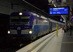 193 295  Kacenka  mit einem Eurocity Richtung Prag in Berlin Hbf. 
31.07.2019 12:35 Uhr.  