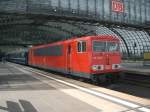 155 091-2 hat den D247 von Berlin nach Moskau am Haken und wartet in Berlin Hauptbahnhof auf Fahrgste.
