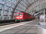 Baureihe 112 mit Regio Express im Berliner Hauptbahnhof