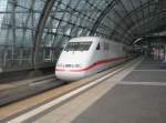 Hier 401 519-4  OSNABRCK  als ICE1096 von Stuttgart Hbf. nach Berlin Ostbahnhof, dieser Zug stand am 9.7.2011 in Berlin Hbf. 