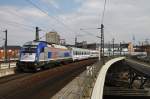 Hier 5 370 003 mit EC44 von Warszawa Wschodnia nach Berlin Hbf., bei der Einfahrt am 6.4.2012 in Berlin Hbf.