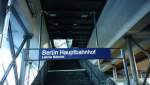 Zugang zum S-Bahnsteig des Berliner Hauptbahnhofes 'Lehrter Bahnhof'