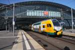 Hier 445 111-8 als RE2 (RE37361) von Cottbus nach Wittenberge, bei der Einfahrt am 1.5.2013 in Berlin Hbf. 