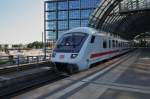 Hier IC2431 von Emden Auenhafen nach Berlin Ostbahnhof, bei der Ausfahrt am 6.7.2013 aus Berlin Hbf.