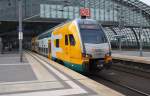 Hier 445 101-9 als RE2 (RE37370) von Wismar nach Cottbus, bei der Ausfahrt am 26.7.2013 aus Berlin Hbf. 