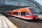 Hier 646 030-6 und 646 018-1  Usedom-Espress  als RE18595 von Swinoujscie Centrum nach Berlin Zoologischer Garten, bei der Einfahrt am 27.7.2013 in Berlin Hbf.