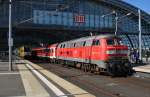 Hier 218 413-3 und 218 458-8 mit IC18649  Stammstrecken-Shuttle  von Berlin Ostbahnhof nach Hannover Hbf., bei der Einfahrt am 29.9.2013 in Berlin Hbf.