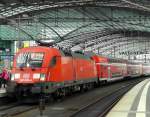 Am 6.8.12 war 182 003 mit einem RE nach Wittenberge unterwegs. 
Aufgenommen am Berliner Hauptbahnhof. 