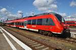 442 821-5 verlässt am 6.8.2017 als RB24 (RB18354) von Berlin Lichtenberg nach Senftenberg den Startbahnhof.