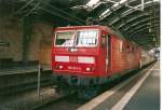 180 013 im Mai 2000 mit einem EuroCity in Richtung Polen in Berlin Ostbahnhof.