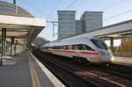 Hier 605 507-4  rhus  als ICE381 von rhus H nach Berlin Ostbahnhof mit 605 005-8  Ostseebad Heringsdorf  als ICE38 von Kbenhavn H nach Berlin Ostbahnhof, bei der Einfahrt am 29.10.2011 in Berlin Ostbahnhof.