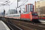 Hier 101 122-0 mit IC2385 von Berlin Ostbahnhof nach Stuttgart Hbf.