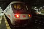 IC2242 von Berlin Ostbahnhof nach Münster(Westf.) Hauptbahnhof steht am Abend des 17.12.2016 im Startbahnhof.