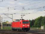 Durchfahrt 185 366-2 als einzelne Lok  durch den Bahnhof Berlin Schnefeld Flughafen am 02.Juni 2012 in Richtung Genshagener Heide.