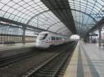 Hier 605 002-5 und 605 006-6 als ein ICE76 und ICE75 von Aarhus und Koebenhavn H nach Berlin Ostbahnhof, bei der Durchfahrt am 1.4.2010 durch Berlin Spandau.