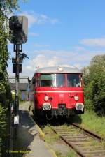 Aufgenommen am 11.9.2015. Ein weiterer Schienenbus der RSE (Rhein-Sieg Eisenbahn)hat gerade von Bonn-Beuel Fahrgäste nach Beuel-Pützchen zum Haltepunkt  Am Weidenbach  gebracht und steht nun bereit für die Rückfahrt nach Bonn-Beuel.