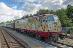 SMARTRAIL Lok 111 057 mit dem URLAUBS-EXPRESS nach Lörrach im Ostseebad Binz an der langen „Leine“. - 16.07.2022
