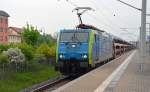 189 805 der PKP Cargo zog am 09.05.13 einen Autozug durch Bitterfeld Richtung Wittenberg, Ziel ist Poznan.