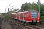 BR 425 097-3 bei der Ausfahrt aus Bf Bonn-Beuel am 20.08.2006