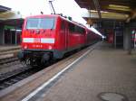 111 142 mit einem RE nach Bielefeld in Braunschweig HBF (17.5.08)