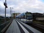 TW 1018 der Saarbahn hat am 04.01.2012 den Auftrag S 85325 nach Mhlacker zu bringen, als er den Bahnhof Bruchsal verlsst.