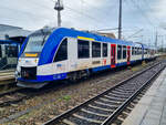 VT 170 der BRB mit der RB 77 nach Augsburg Hbf in Buchloe, 11.12.2023.