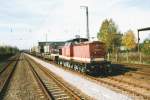 BR 204 845-2 wartet im Oktober 1998 im Bhf Chemnitz-Sigmar auf Abfahrt Richtung Chemnitz-Hbf.