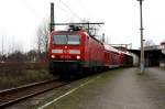 Am 06.04.2010 steht 143 370-5 mit einem RE im Chemnitzer Bhf.