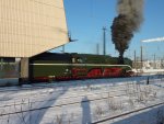 18 201 mit ihren Sonderzug am 18.12.10 in Chemnitz HBF anzutreffen