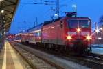 143 818-3 steht mit dem RE18 (RE 38513) im Cottbuser Hbf bereit. Seine Reise verschlgt ihn nach Dresden Hbf. 02.02.2009