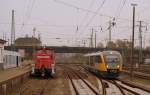 Whrend sich  Raffael 18  alias 362 940-9 eine Ruhepause gnnt, fhrt die ODEG von Forst nach Zittau auf Gleis 5 des Cottbuser Hauptbahnhofes ein. 22.10.2009