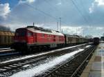 232 511 steht am 20.Februar 2013 mit einem gemischten Gterzug in Crailsheim.