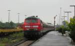 Noch verkehren die 218er der DB auf der Strecke zwischen Cuxhaven und Hamburg. Ende 2007 ist damit allerdings Schluss. Ein privates Eisenbahnunternehmen bernimmt diese Leistung (Cuxhaven im Juni 2007).