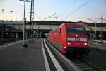 101 112-1 mit dem IC 2385 nach Karlsruhe Hbf am Abend des 06.09.13 beim Verlassen des Darmstadter Hauptbahnhofs.