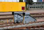 Blick auf einen modernen Prellbock der Klose GmbH auf einem Abstellgleis im Bahnhof Delitzsch unt Bf auf der Bahnstrecke Trebnitz–Leipzig (KBS 251). [5.5.2018 | 16:06 Uhr]