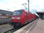 146 011 steht hier mit dem RE6 nach Dsseldorf im Dortmunder Hauptbahnhof auf Gleis 18.

19.08.2013.
