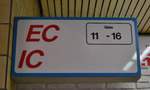 In Dortmund Hbf hat der Charme der Bundesbahn überlebt und zeugt noch heute davon was einst in Dortmund los war. Doch bald werden diese Schilder durch die heutigen blauen Schilder ersetzt. Denn durch die Umbau Maßnahme 1 von 150 wird der Dortmunder Hbf modernisiert und wird unter anderem mit Rolltreppen und Aufzügen ausgestattet. Grund genug diese Schilder nochmal zu fotografieren bevor sie dem Umbau zum Opfer fallen. Mit dem Umbau wird Dortmund als letzter Bahnhof diese alten Schilder verlieren.

Dortmund 25.02.2017