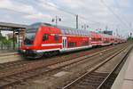 S1 von Meißen Triebischtal nach Bad Schandau fährt am 11.05.2018 aus dem Dresdener Hauptbahnhof aus. Zuglok war 146 013.