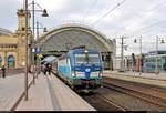 193 292-0  Ronka  (Siemens Vectron) der ELL Austria GmbH (European Locomotive Leasing), vermietet an die České dráhy, a.s. (ČD), als EC 173 (Linie 27) von Hamburg-Altona nach Budapest-Nyugati (HU) steht in Dresden Hbf auf Gleis 12 (ehem. Gleis 17).
[8.12.2019 | 11:12 Uhr]
