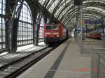 Hier ist die BR 143 033-9 zu sehen die abgekoppelt wurde un den Bahnhof in wenigen Minuten verlsst. 15.05.2009