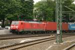 DB 189 011-0 mit Containerzug durchfhrt den Dresdner Hbf in Richtung Bad Schandau. 01.06.2010