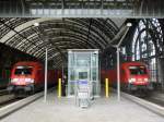 182 014(nach Schna) und 182 005(nach Meien) im Dresdner Hbf.