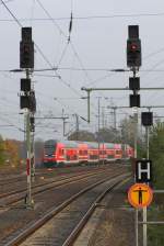 Ein Zug der S1 rollt in den Dresdner Hbf ein.