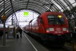 Nun auch beim RE 50 in Dienst: 182 022 wartet im Dresdner Hbf auf Abfahrt nach Leipzig Hbf. 13.12.2011