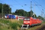 Am Sonnabend, 11. Juli 2015, erreicht 371 201 mit dem CNL459 Zürich - Prag Dresden Hbf und trifft auf die dort abgestellten 146 014 und 182 023.