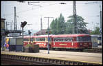 Anläßlich einer Sonderfahrt kam VT 795445 EAKJ dreiteilig am 13.5.1995 in den Bahnhof Düren.