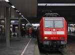 146 015 mit dem RE10119 aus Aachen nach Hamm im Dsseldorfer Hbf 28.12.09