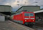 120 208 mit dem IC2417 aus Flensburg nach Kln Hbf bei der Abfahrt in Duisburg Hbf, 18.9.11    Eigentlich ist dies eine Zugleistung der Baureihe 103, wegen Tfz Schaden kam es aber ber einige Wochen